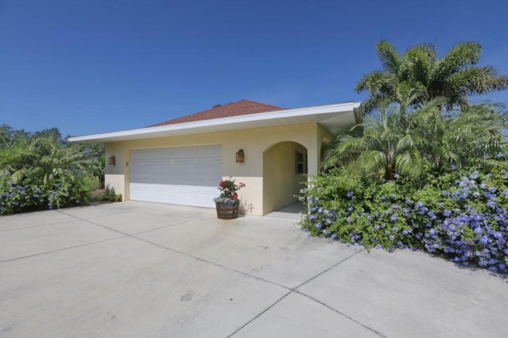 photo 1 of Sarasota - Dunmore 8730