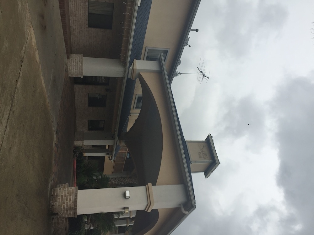 photo 1 of Scottish Inns & Suites Eastex Fwy.