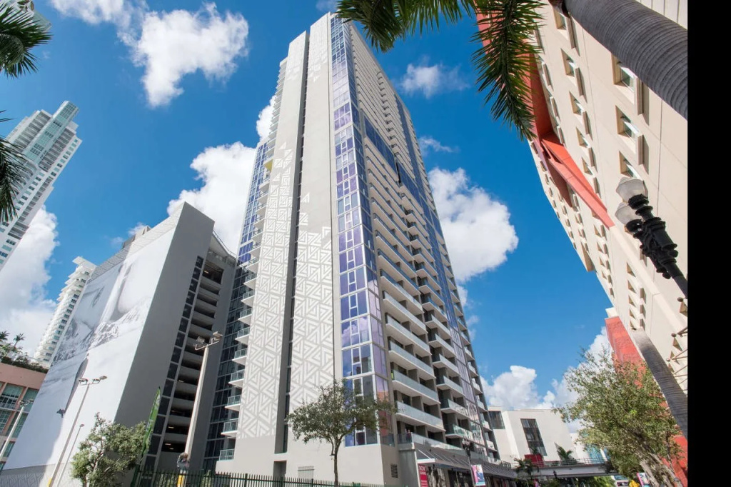 photo 1 of Sentral Alea Miami