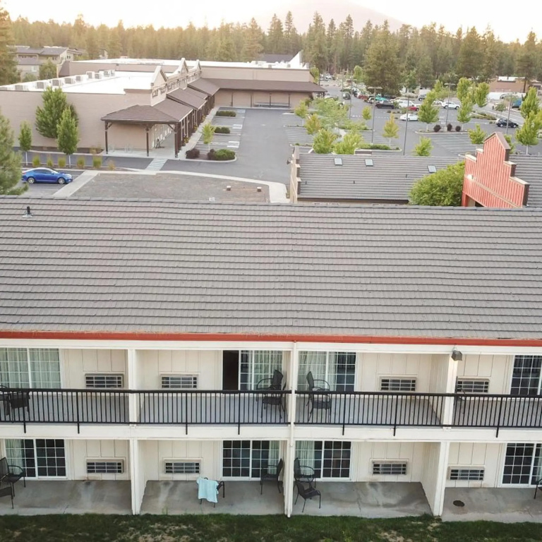 photo 1 of Sisters Inn And Suites