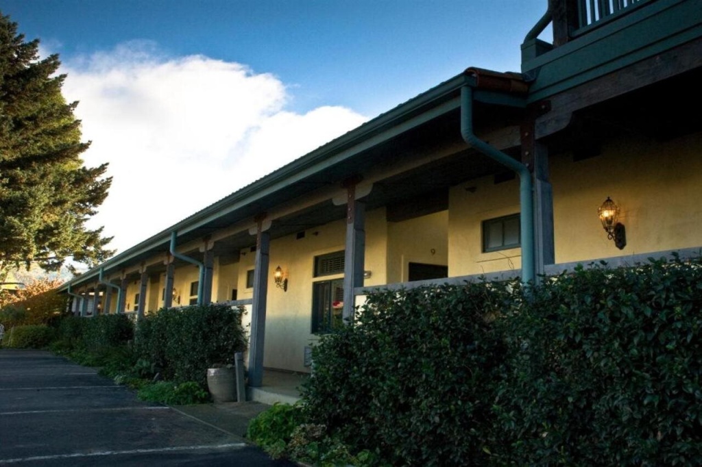 photo 1 of Sonoma Creek Inn