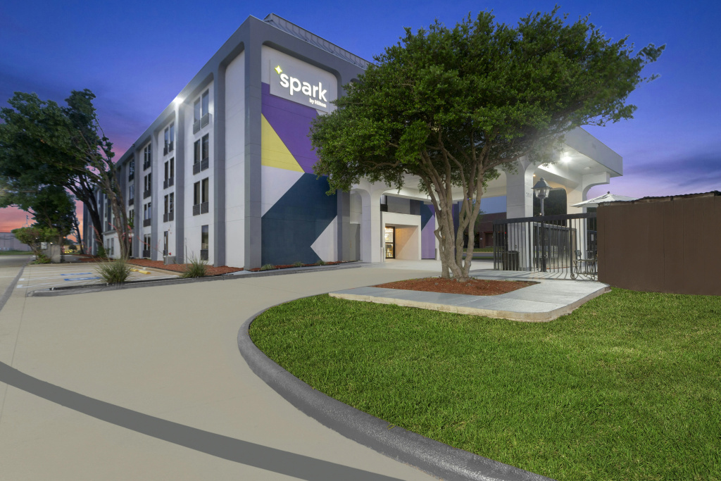 photo 1 of Spark By Hilton Grand Prairie