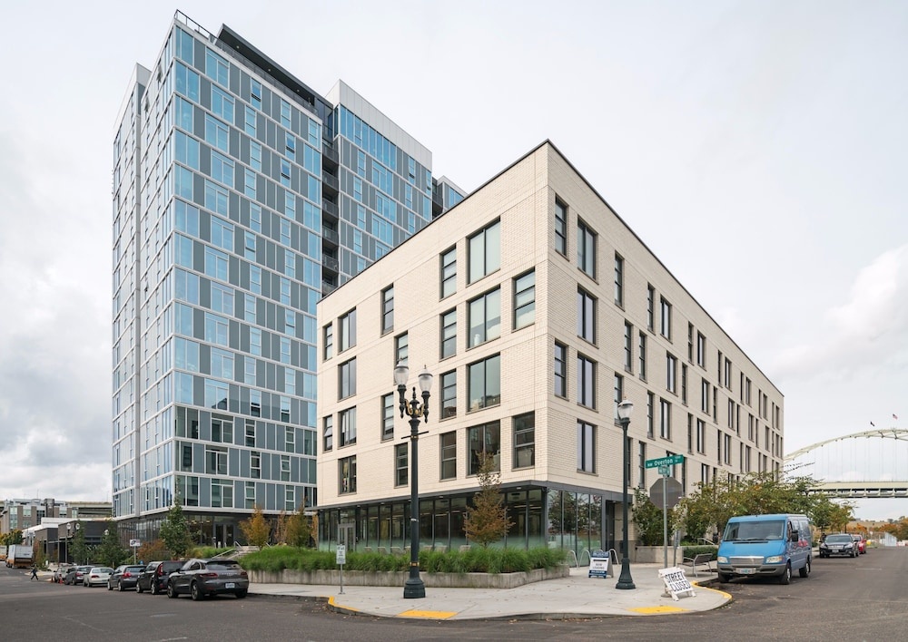 photo 1 of Stay Alfred on Overton Street