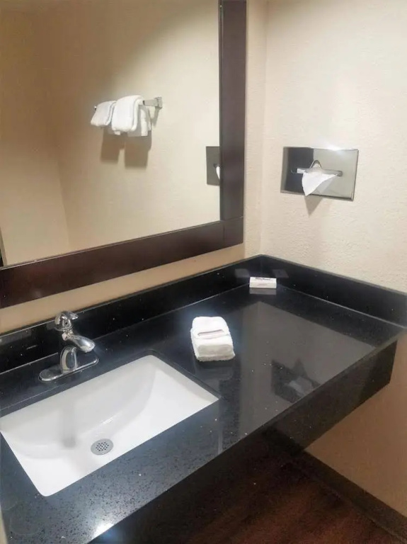 photo 1 of Stay Express Inn and Suites Houston Hobby Airport