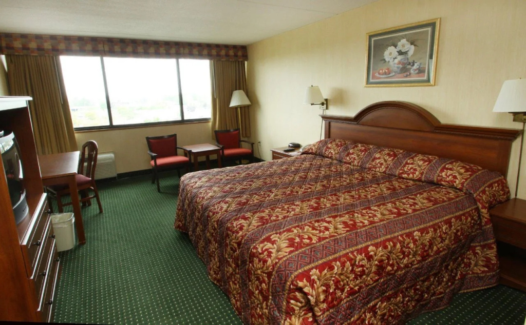 photo 1 of Stratford Hotel and Conference Center