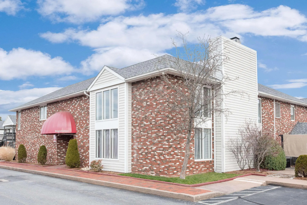 photo 1 of Hawthorn Suites by Wyndham Manchester Hartford