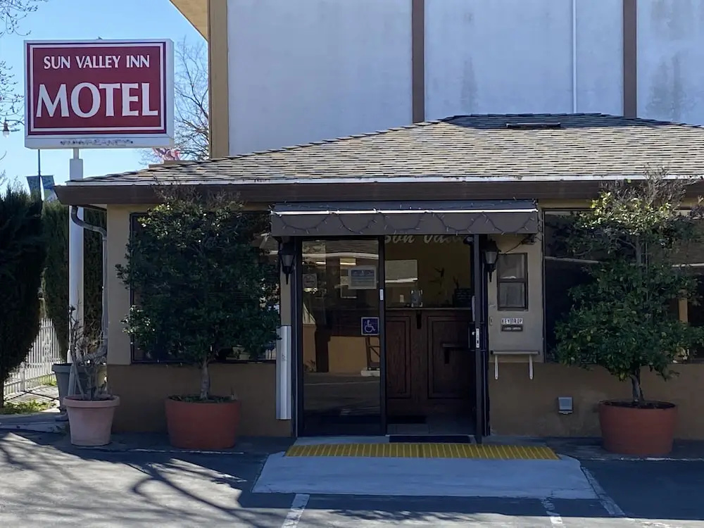 photo 1 of Sun Valley Inn