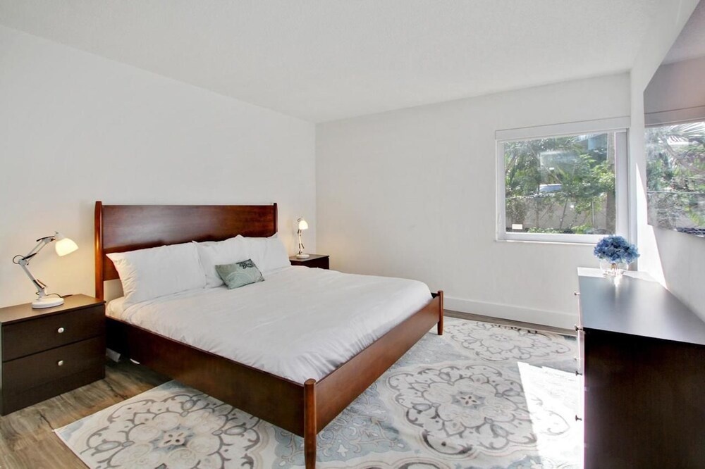 photo 1 of Sunny 1BR in Coconut Grove by Sonder