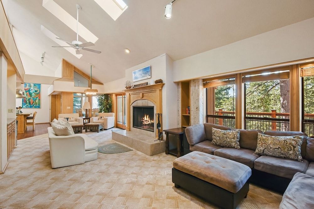 photo 1 of Sunset Lodge