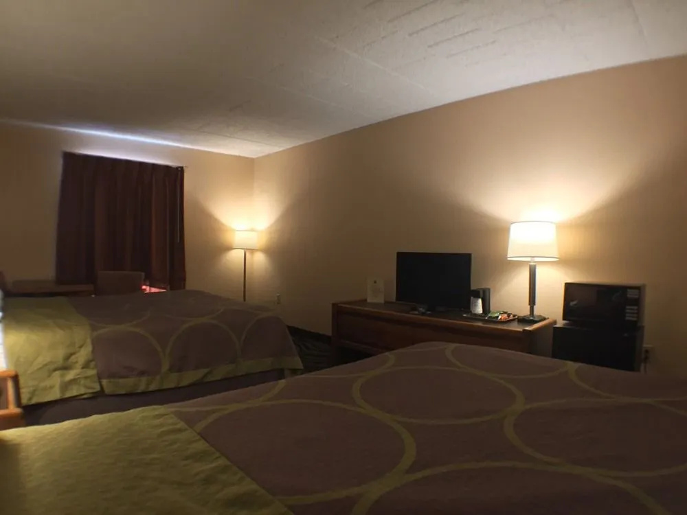 photo 1 of Super 8 Batavia E Of Darien Lake Theme Park