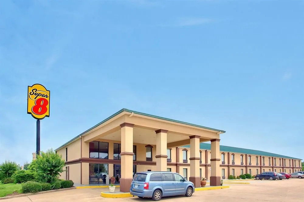 photo 1 of Super 8 Canton