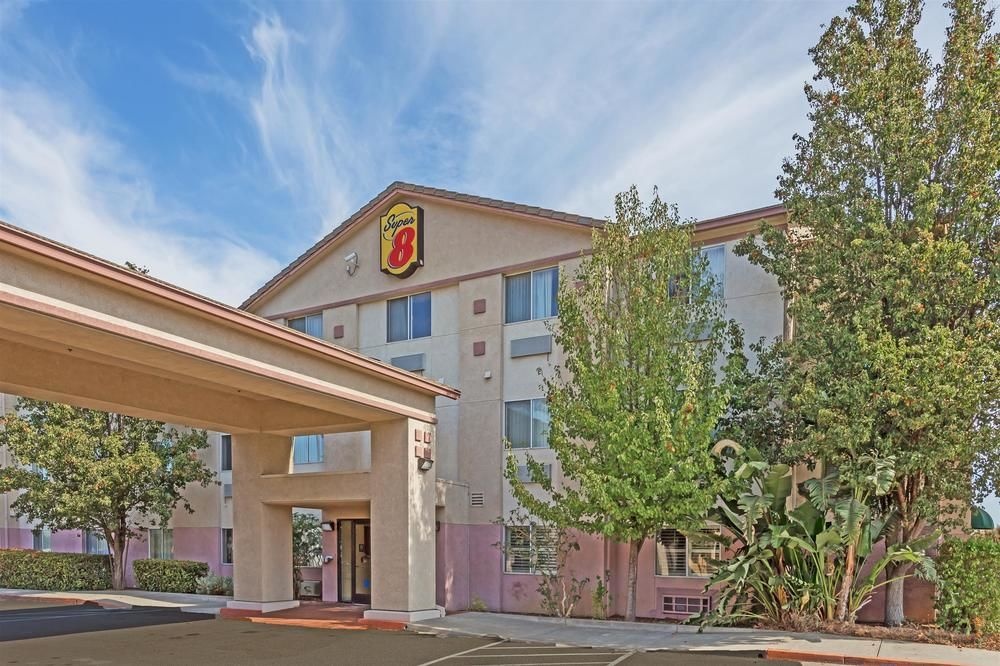 photo 1 of Super 8 By Wyndham Dixon/Uc Davis