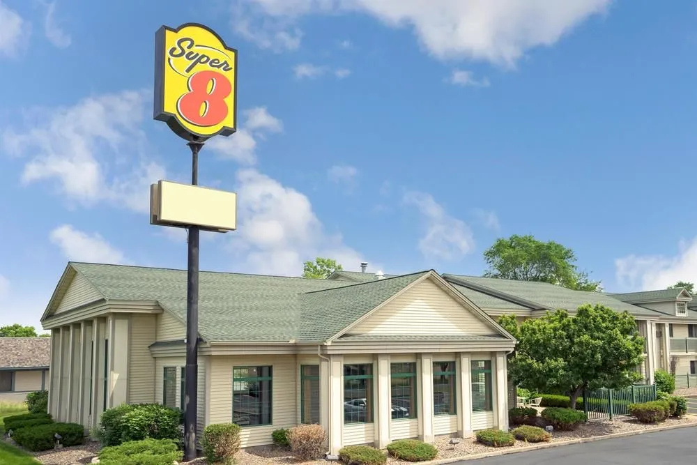 photo 1 of Super 8 by Wyndham Hudson
