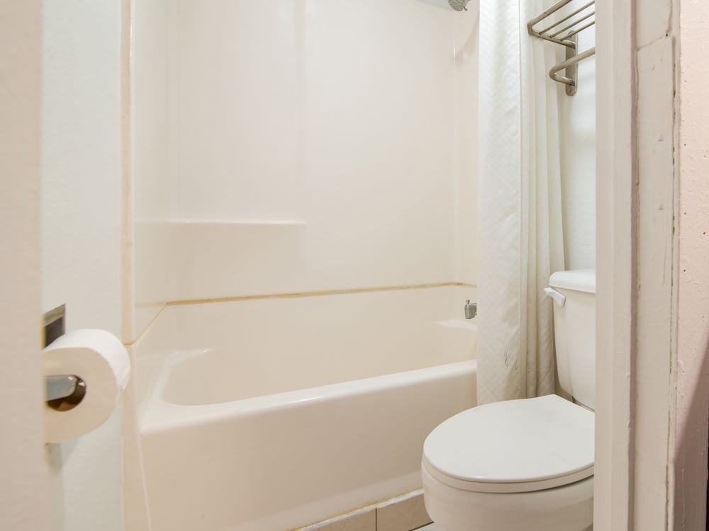 photo 1 of Days Inn & Suites by Wyndham Indianapolis Airport East