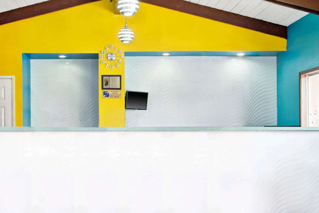 photo 1 of Skyways Hotel