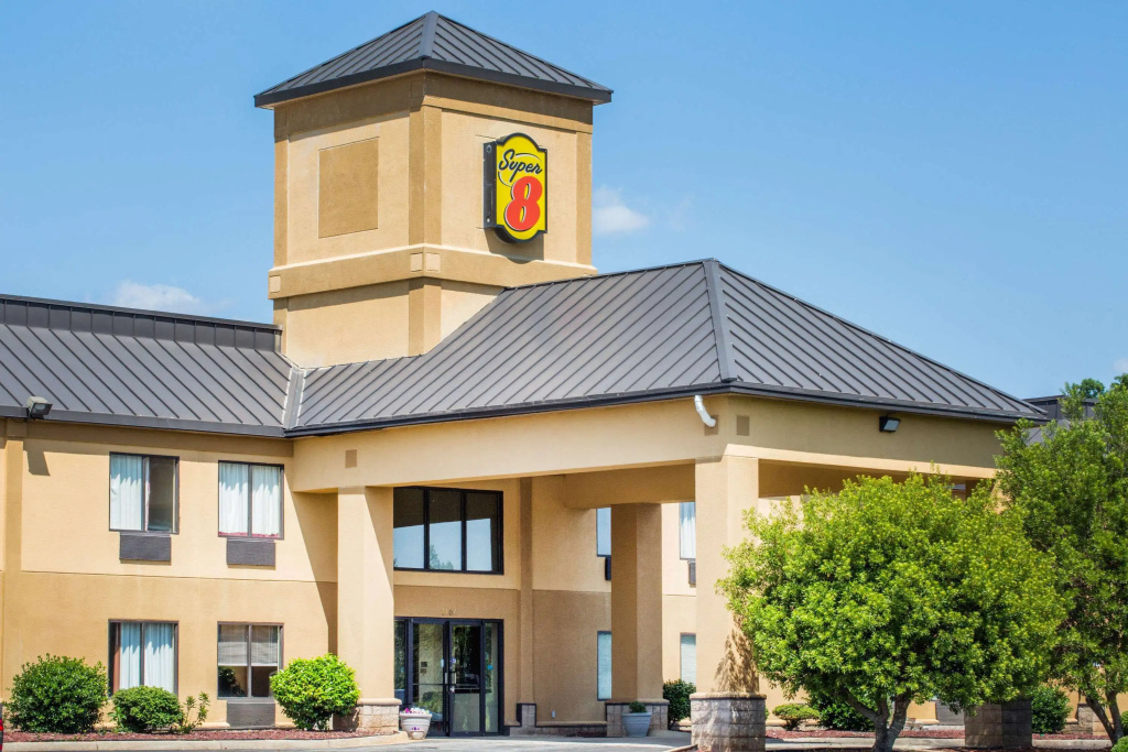 photo 1 of Super 8 by Wyndham Piedmont Greenville Area