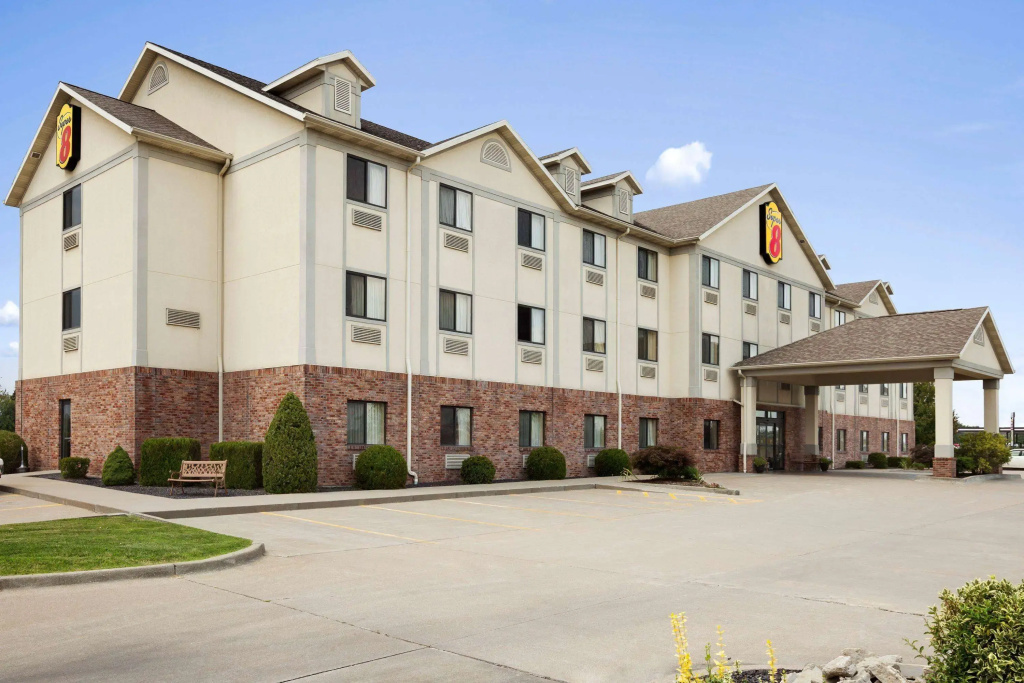 photo 1 of Super 8 by Wyndham Perryville