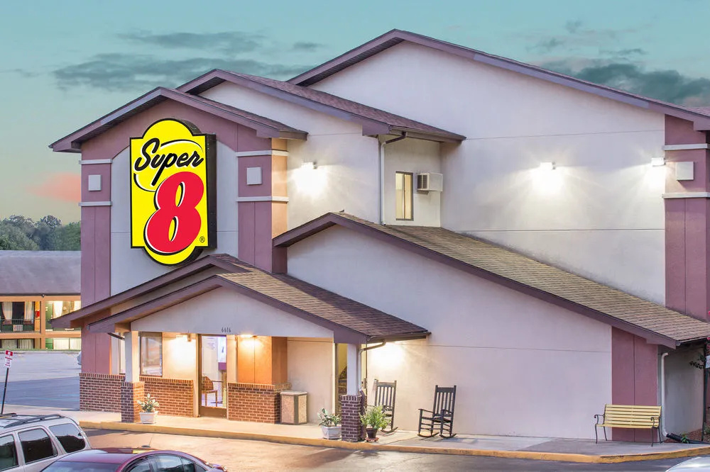 photo 1 of Super 8 Roanoke VA