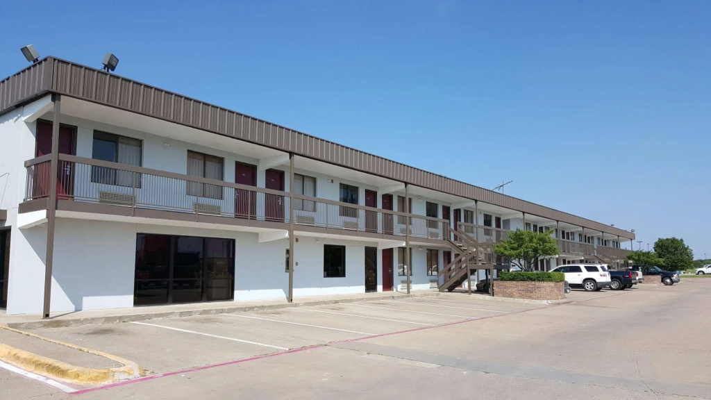 photo 1 of Super 8 Rockwall