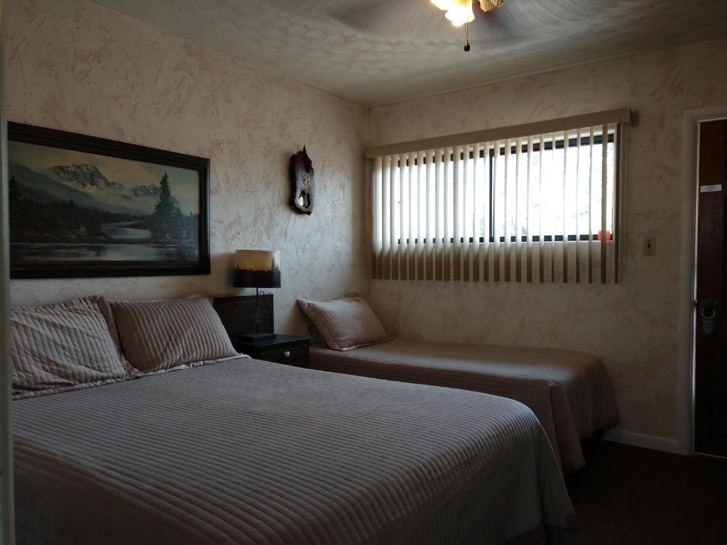 photo 1 of Swiss Mountain Motel