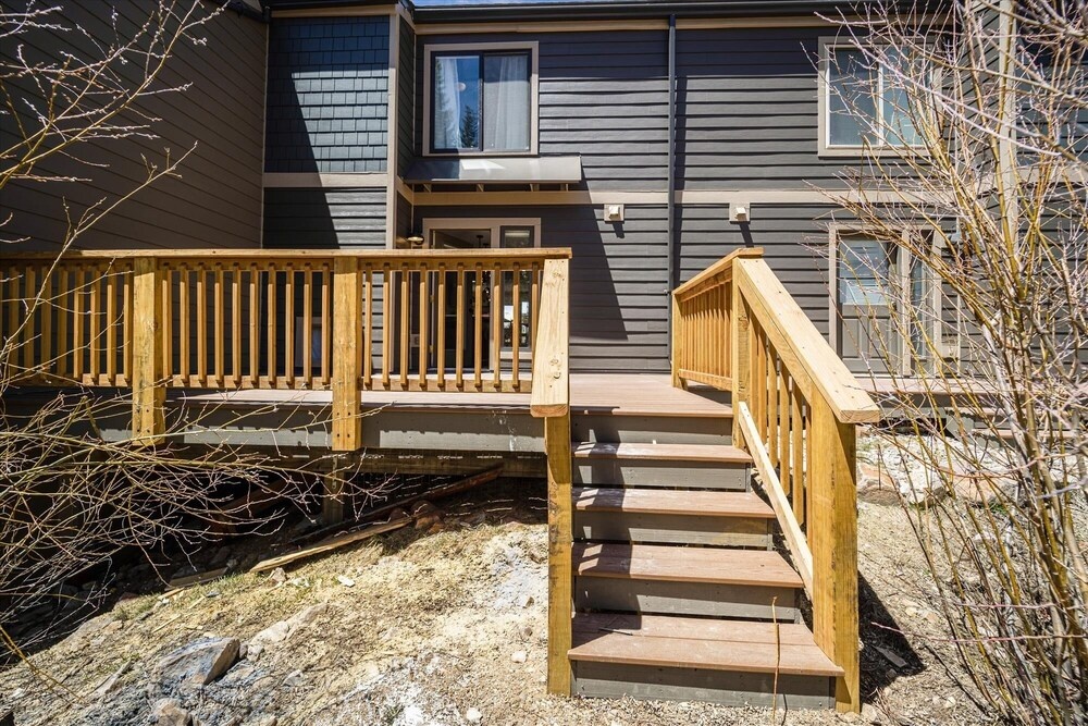 photo 1 of Tenmile Viewhouse 2 Bedroom Townhouse by Redawning