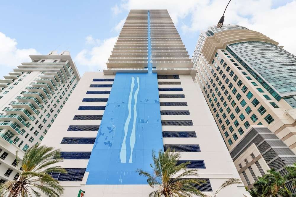 photo 1 of The Club at Brickell Bay Luxury Suites