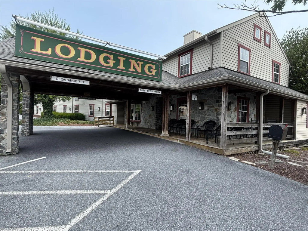 photo 1 of The Country Inn of Lancaster