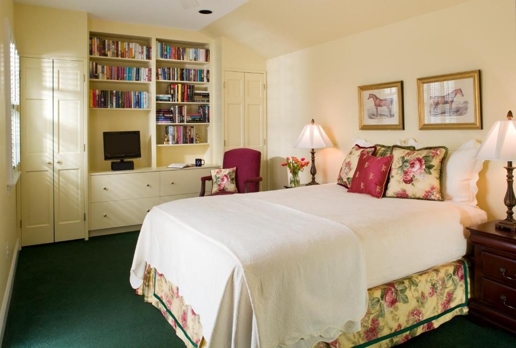photo 1 of The Inn at Whitewing Farm