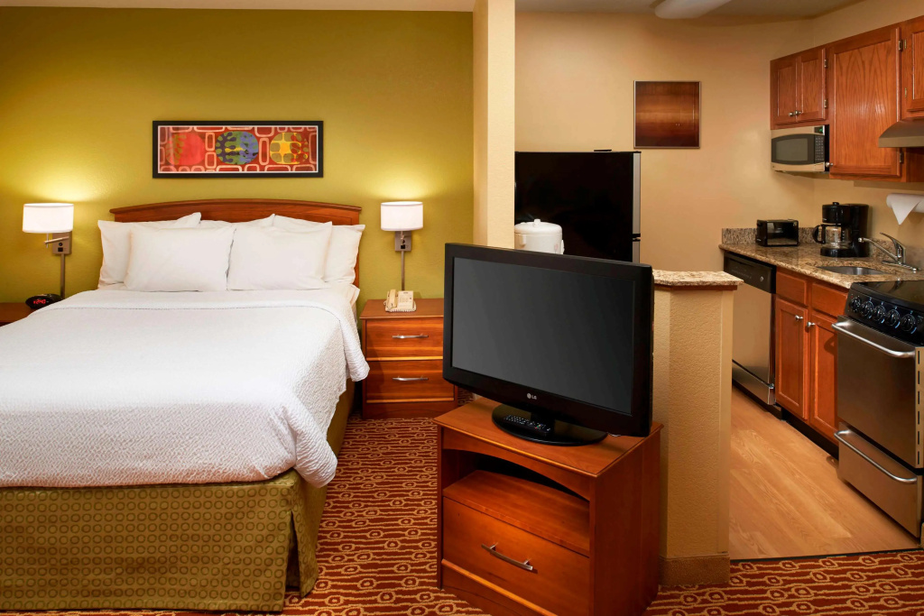 photo 1 of Sonesta Simply Suites Detroit Novi