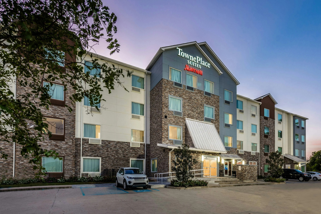 photo 1 of TownePlace Suites New Orleans Harvey/West Bank