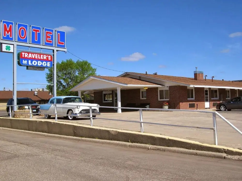 photo 1 of Travelers Lodge Motel Marshall