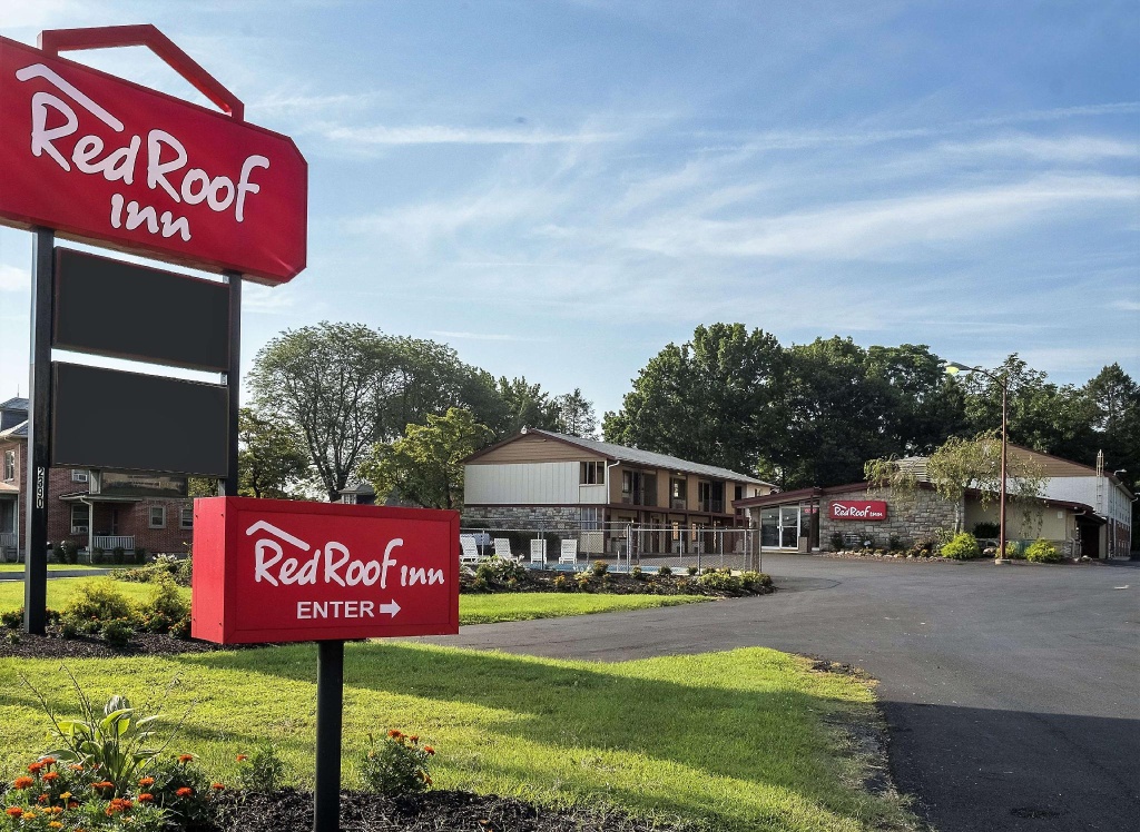 photo 1 of Red Roof Inn Lancaster - Strasburg