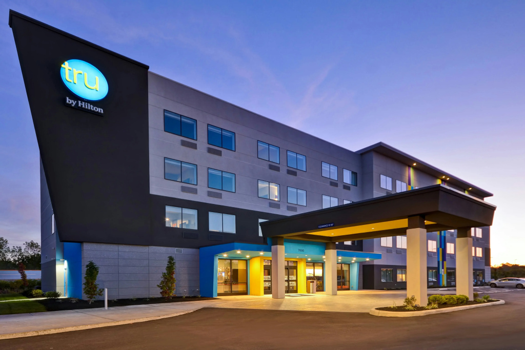 photo 1 of Tru by Hilton Huber Heights