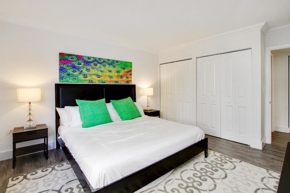 photo 1 of Vibrant 1BR in Coconut Grove by Sonder