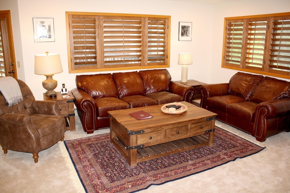 photo 1 of Woods Manor 204A (Condo with on-site Hot Tub)