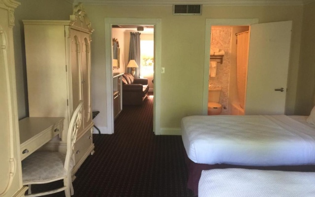 Standard Double Suite