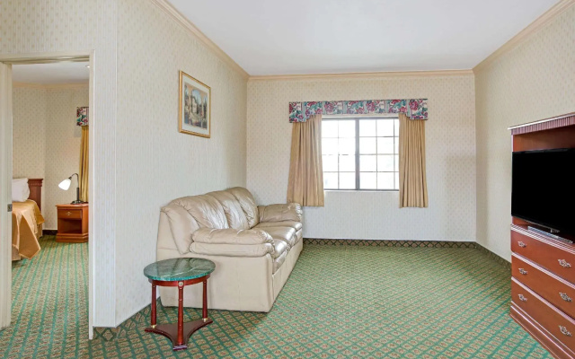 1 Bedroom Double Suite