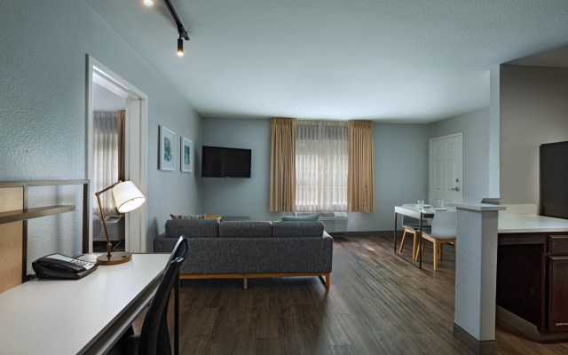 1 Bedroom Double Suite