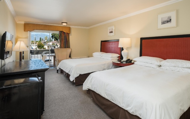 Standard Quadruple room with balcony
