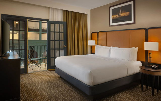 Suite with balcony