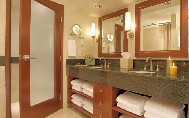 Standard Double room with city view