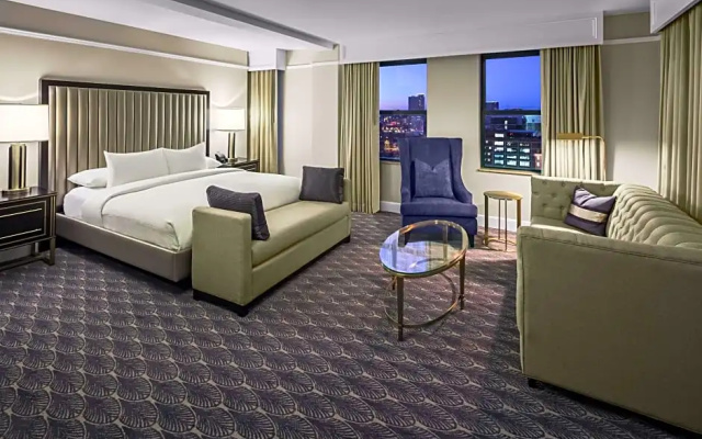 1 Bedroom Parlor Double Suite