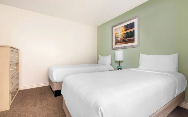2 Bedrooms Quadruple Suite with balcony and with ocean view
