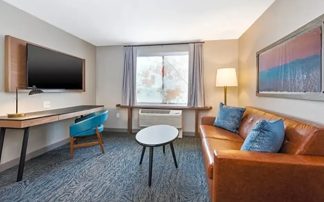 Quadruple Suite