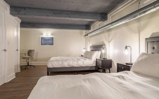 2 Bedrooms Apartment