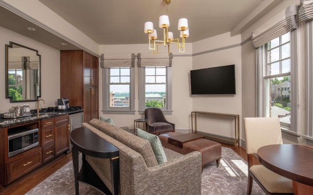 2 Bedrooms Double Suite