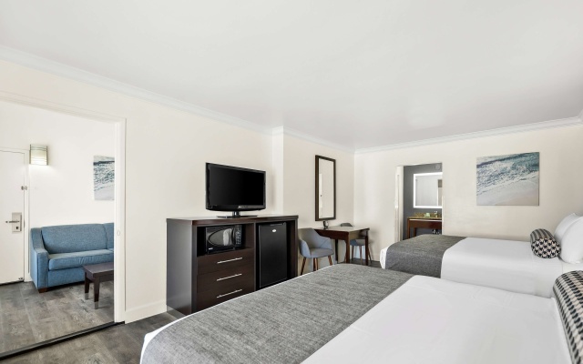 Quadruple Suite