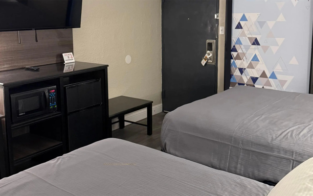 Quadruple Suite