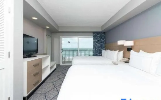 2 Bedrooms Double Suite oceanfront