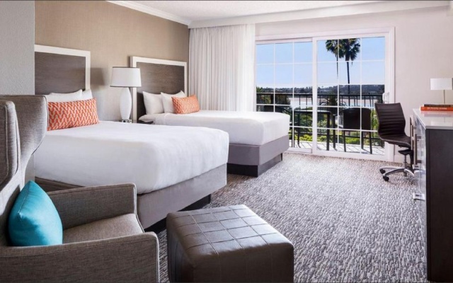 Twin room with bay view